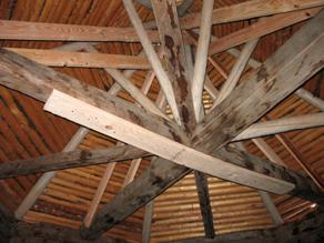 Internal roof supports