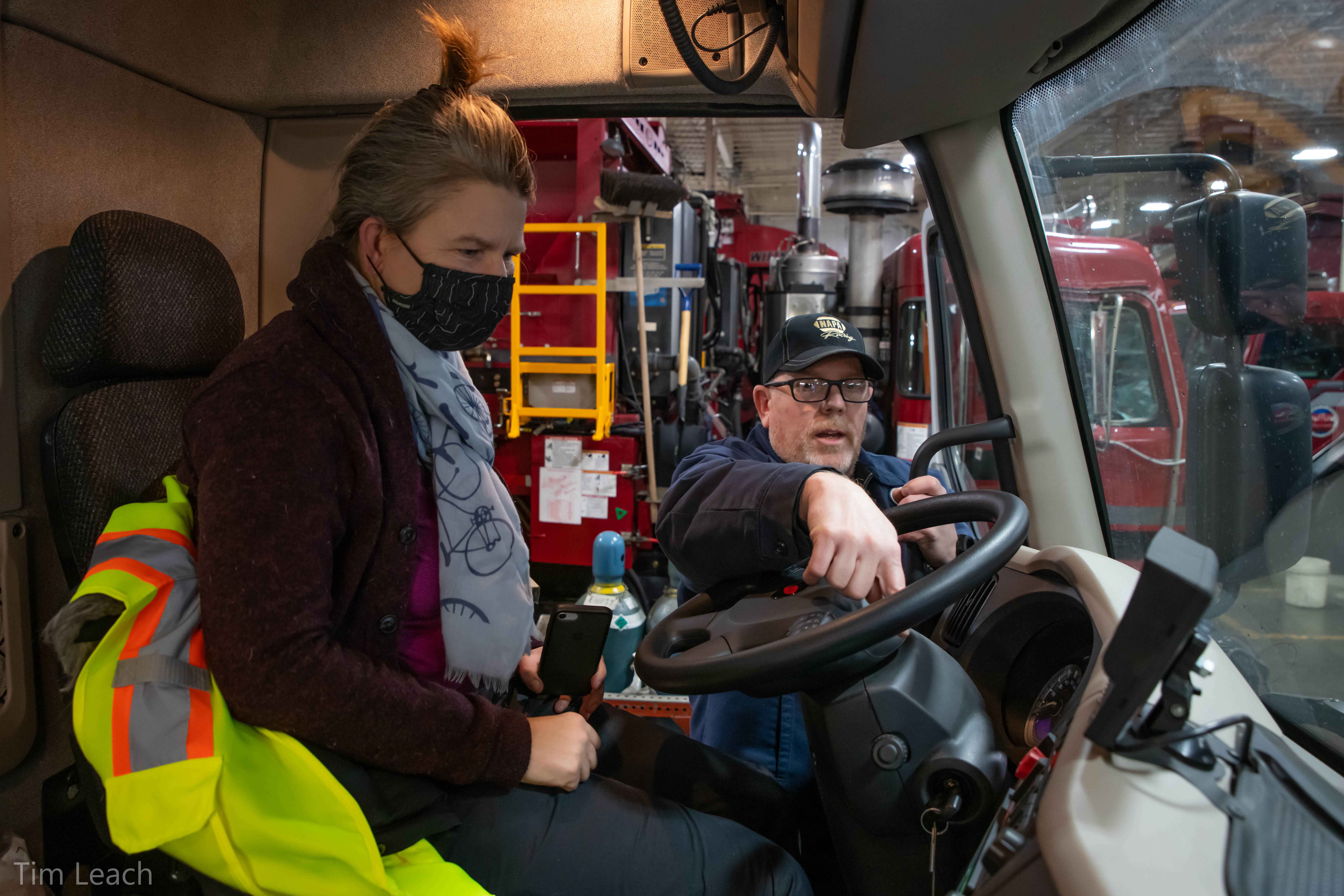 Wilber Gets Firsthand Look at Anchorage’s Electric Garbage Truck