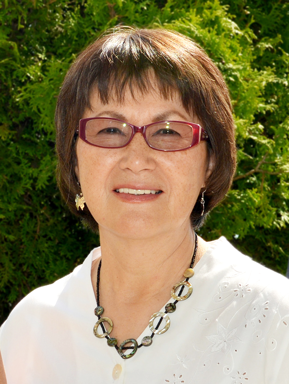 Toni Mallott ’72