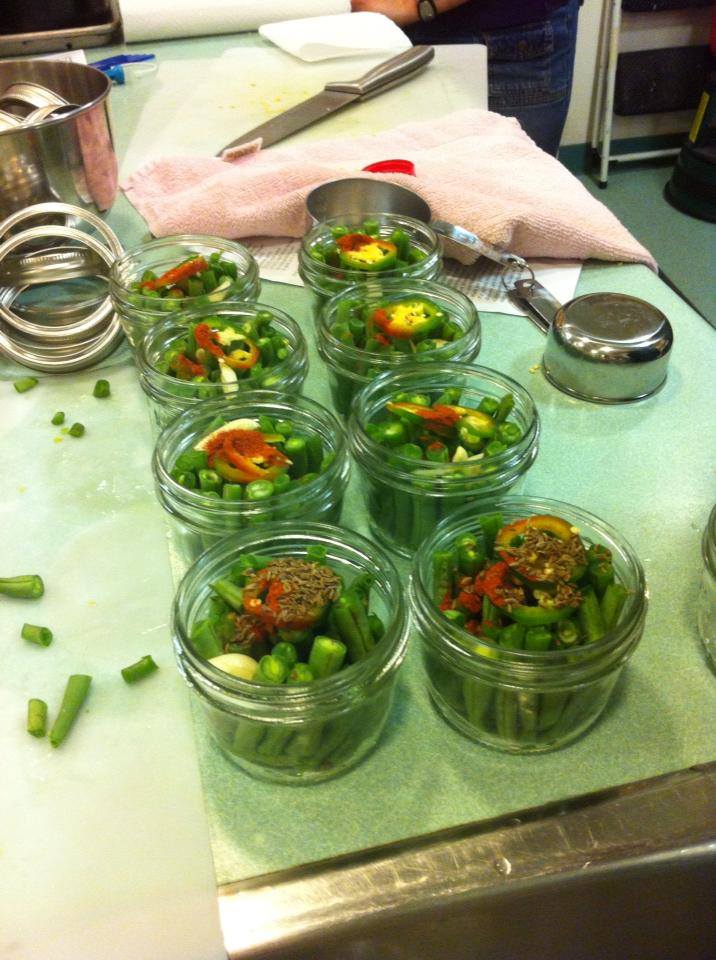 Green beans with jalapeños are prepared during a canning class in Skagway.