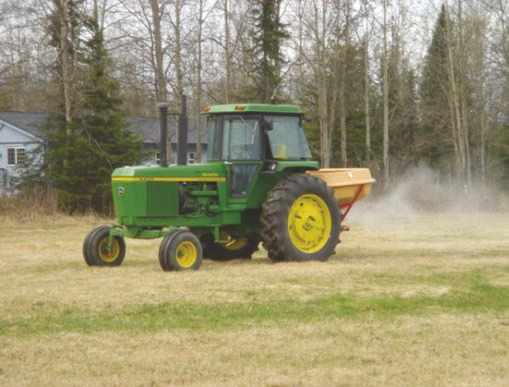 Fertilizer spreader