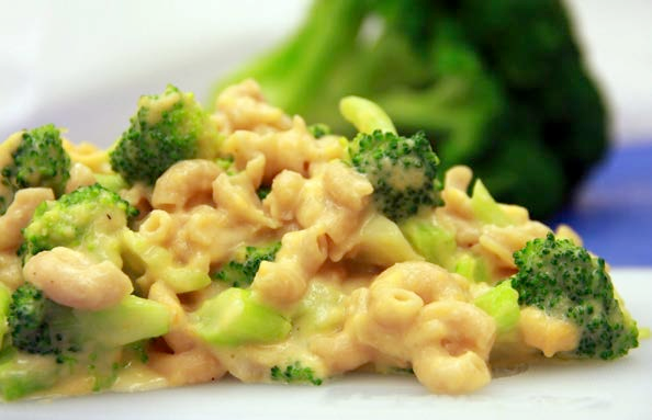 Cheesy dish with noodles with Broccoli