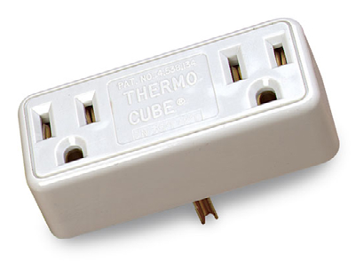 Thermostatically controlled outlet switches