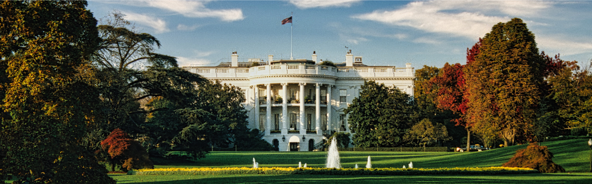 White House in the autumn. Image by Tom Fisk, courtesy of Canva