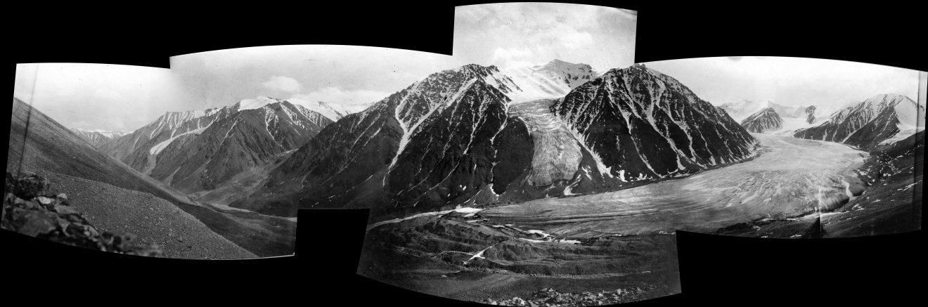 Okpilak Glacier in 1907