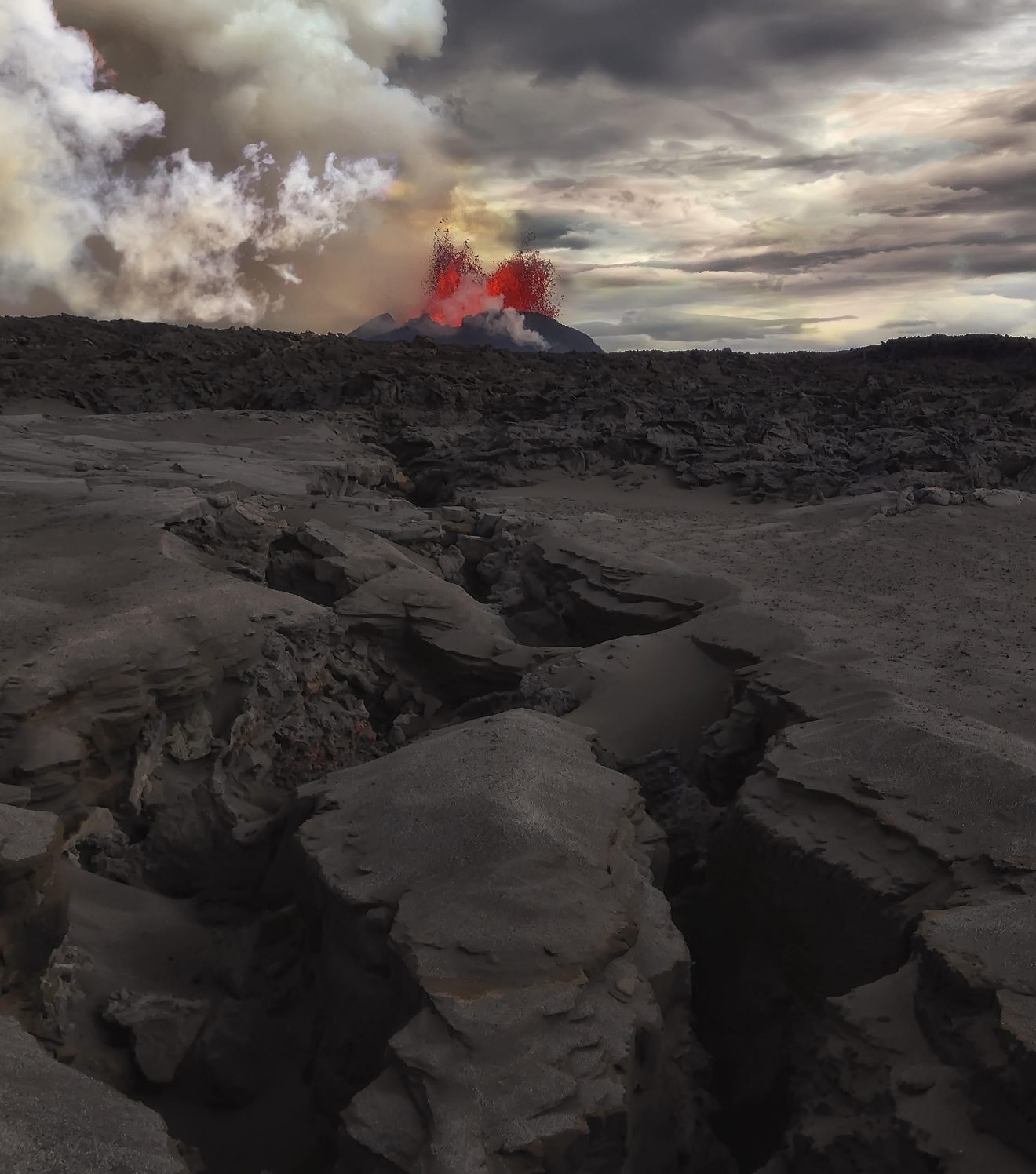 Eruption and surface faulting in the Baroarbunga volcanic system in Iceland on September 14, 2014.
