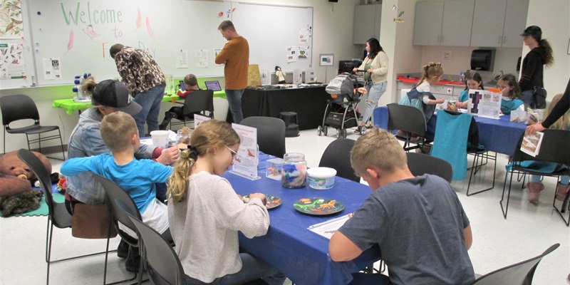 Families in the Creativity Lab