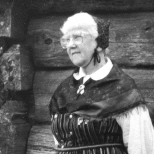 Karin Edvardsson Johansson in traditional clothing from Western Dalarna, Sweden. Photo credit: Transtrands Hembygdsförening