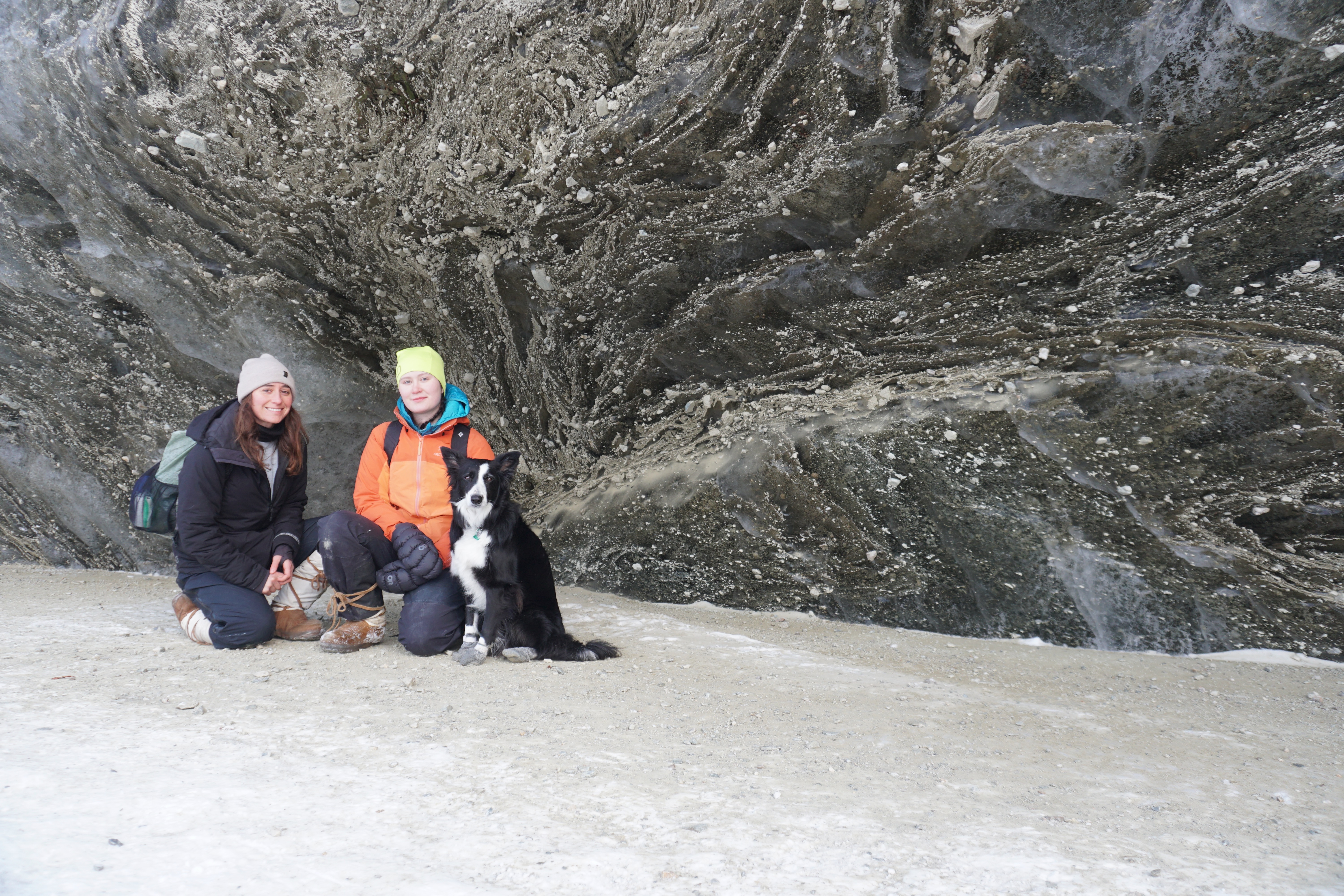 Sasha Bitzer, assistant professor of Printmaking and Art and 2023 mentor awardee, and Reily Dixon, Art major, take their artistic process outdoors on a visit to Castner Glacier.